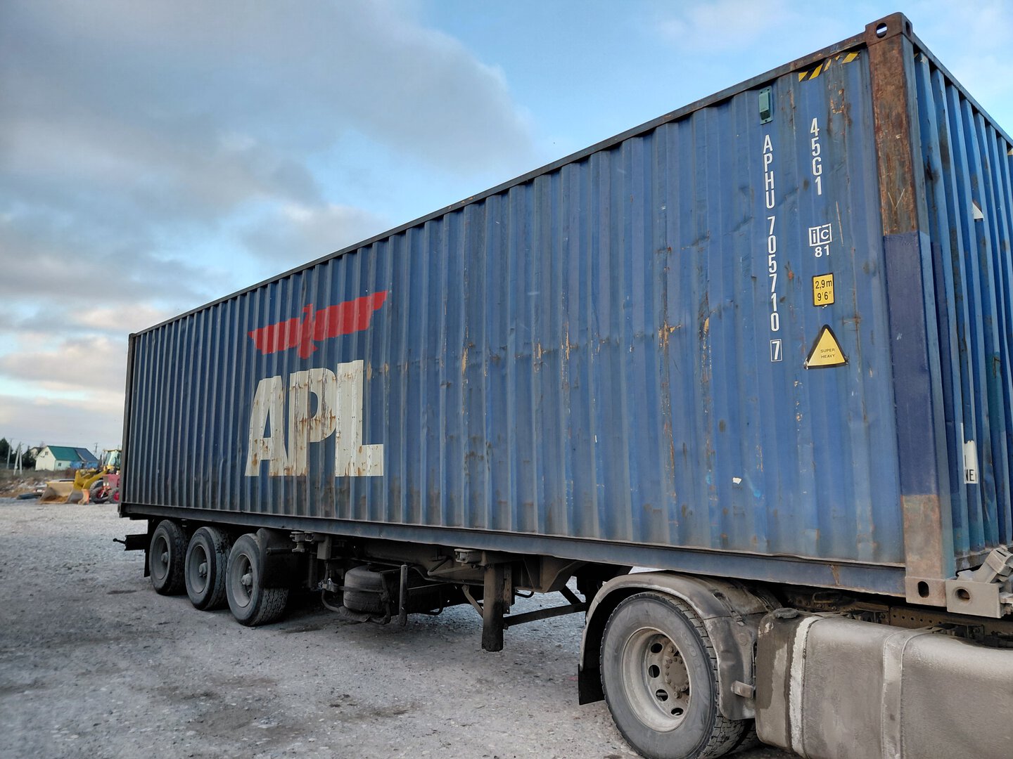 Морской контейнер APHU7057107