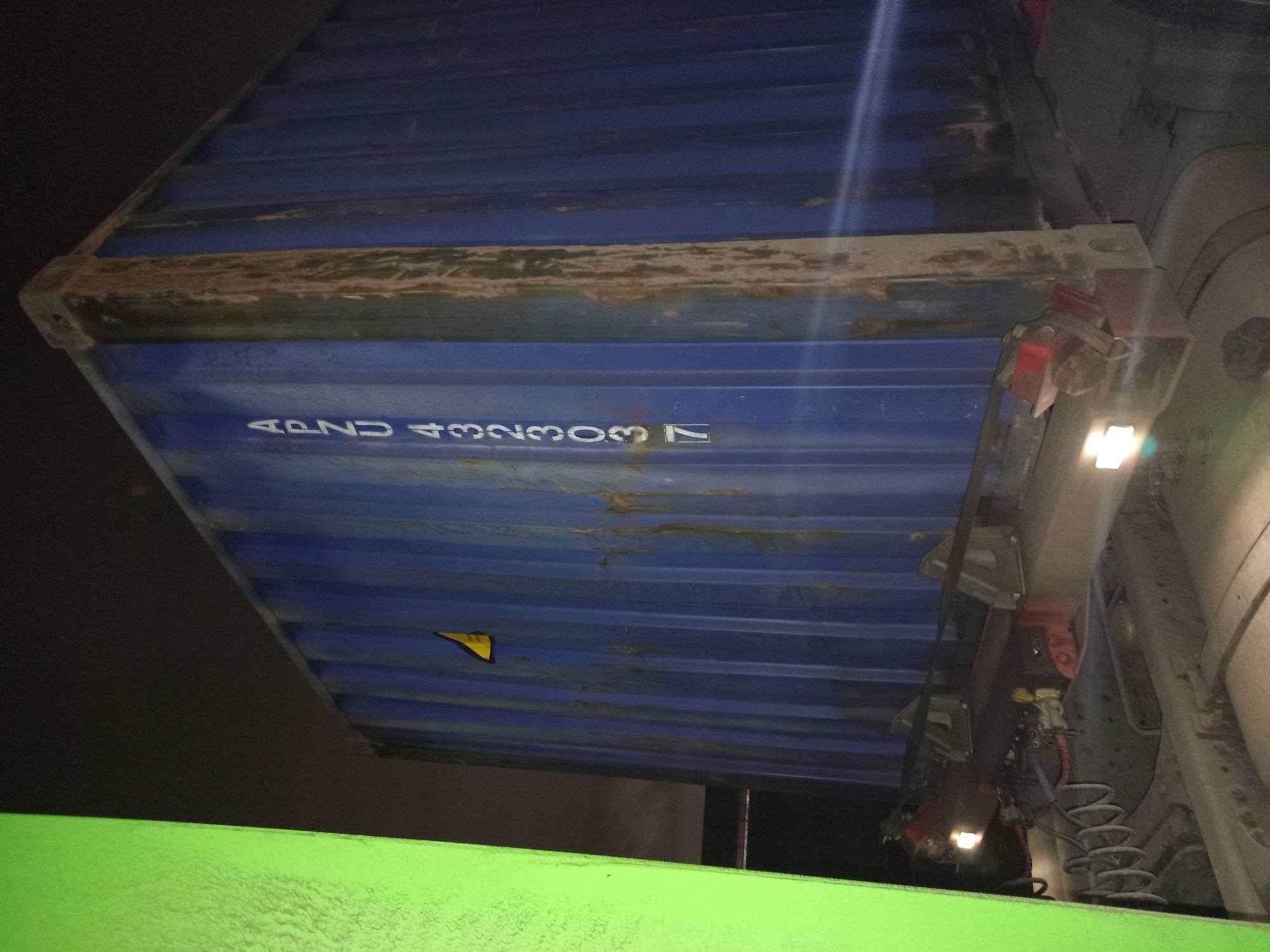 Морской контейнер APZU4323037