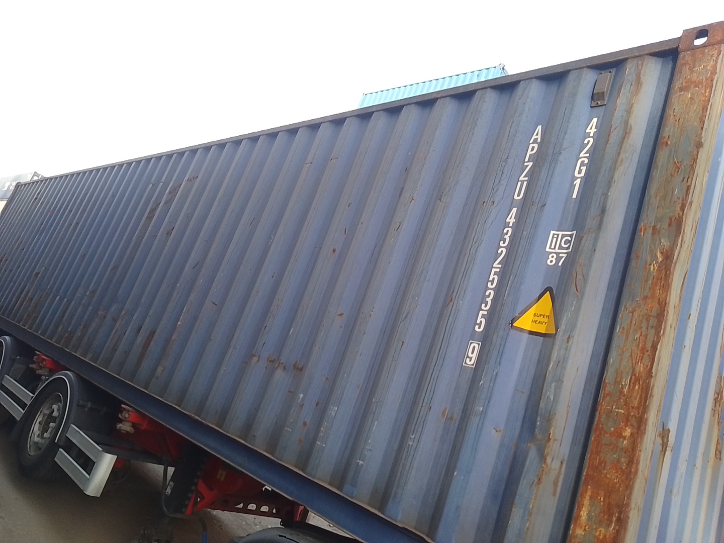 Морской контейнер APZU4325359