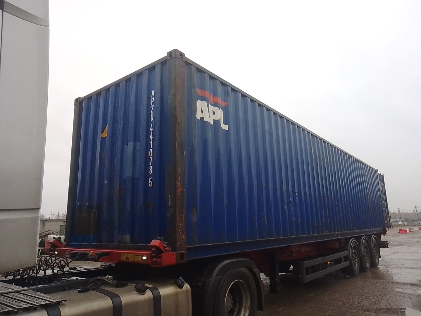 Морской контейнер APZU4410785
