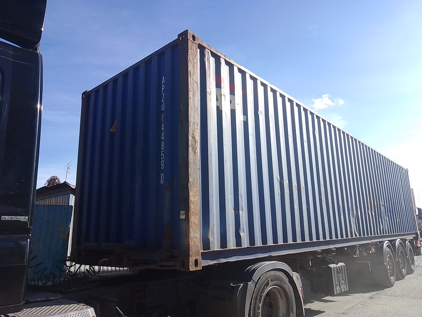 Морской контейнер APZU4448590