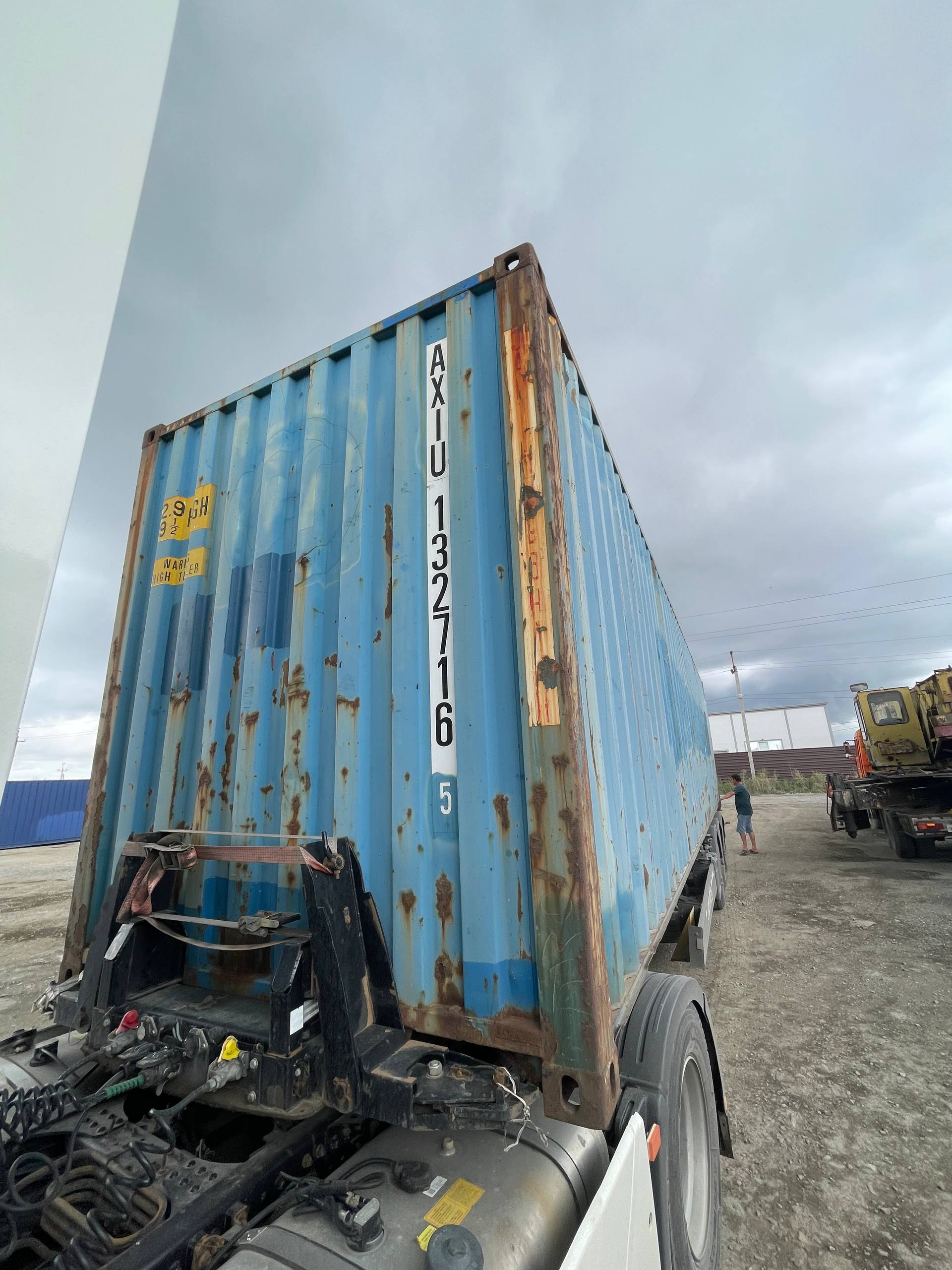 Морской контейнер AXIU1327165