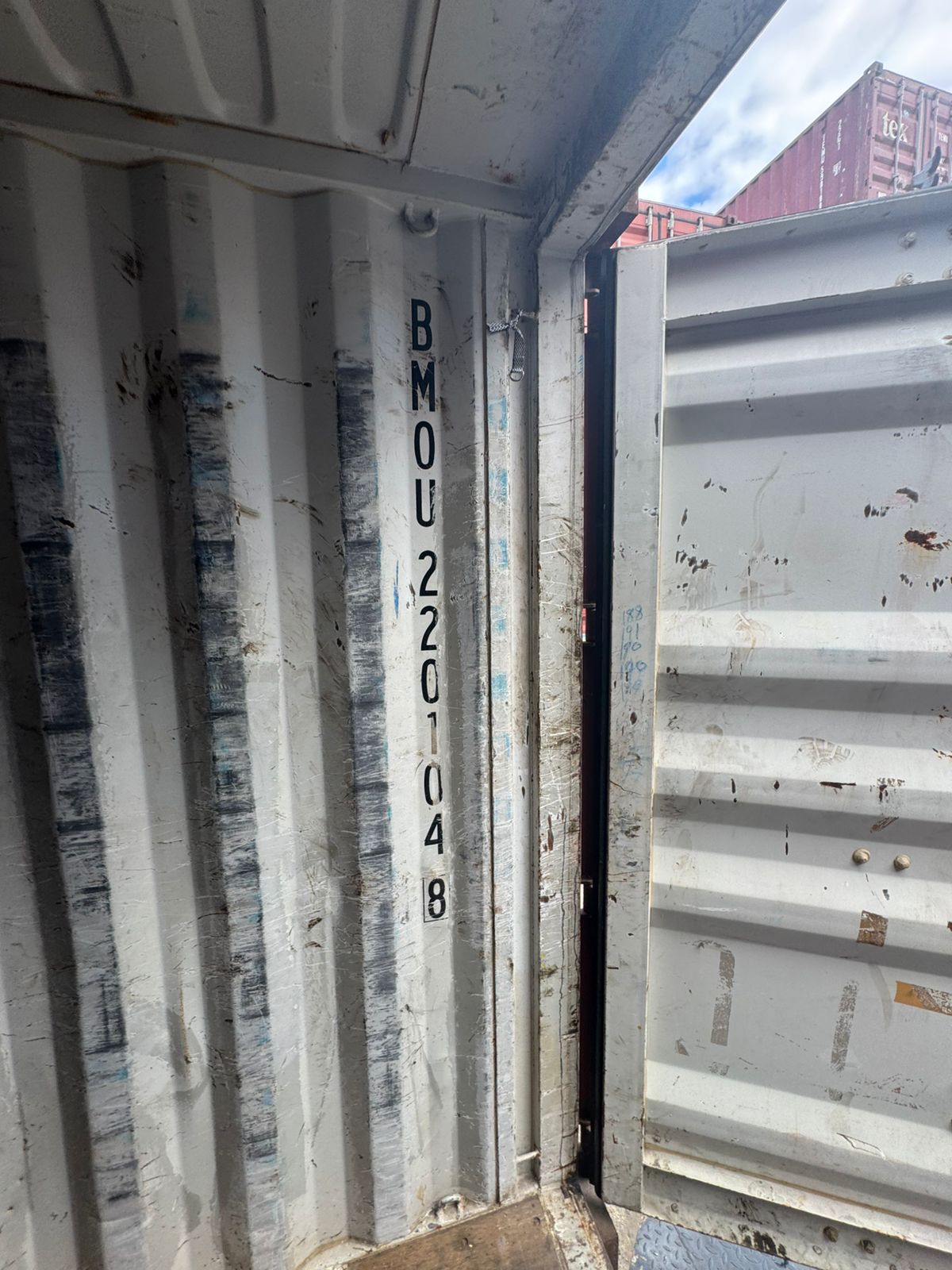 Морской контейнер BMOU2201048