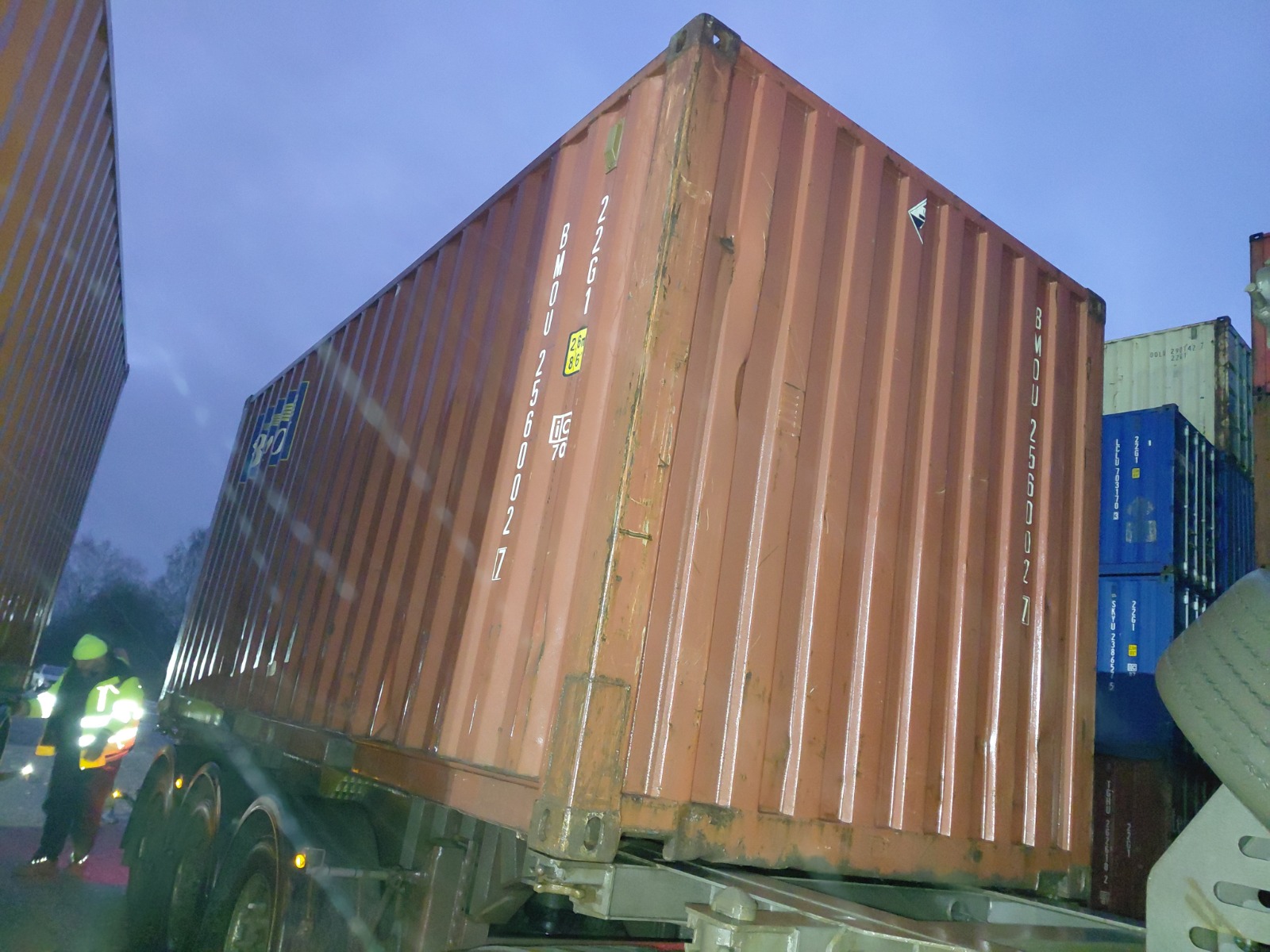 Морской контейнер BMOU2560027