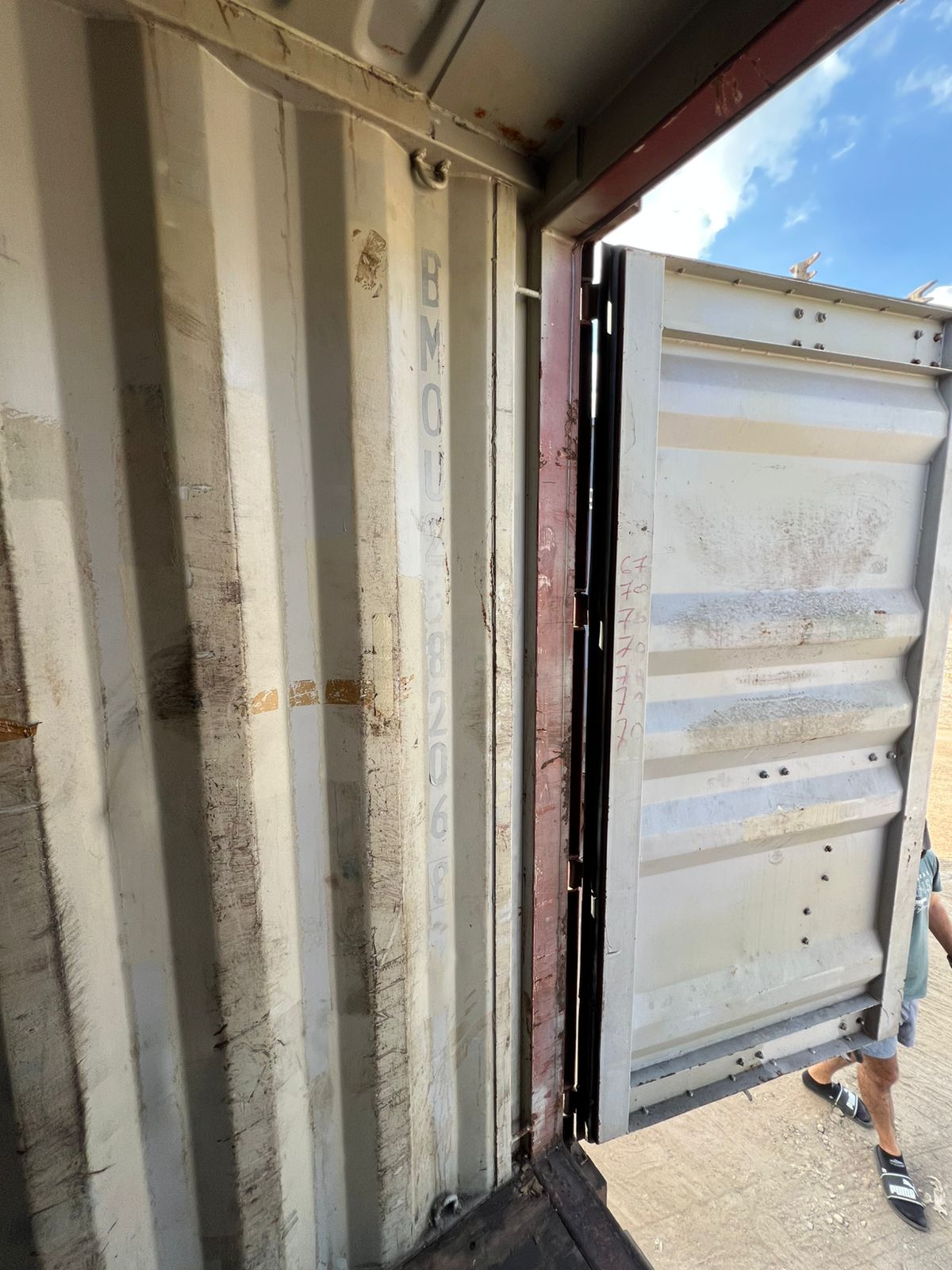 Морской контейнер BMOU2582068