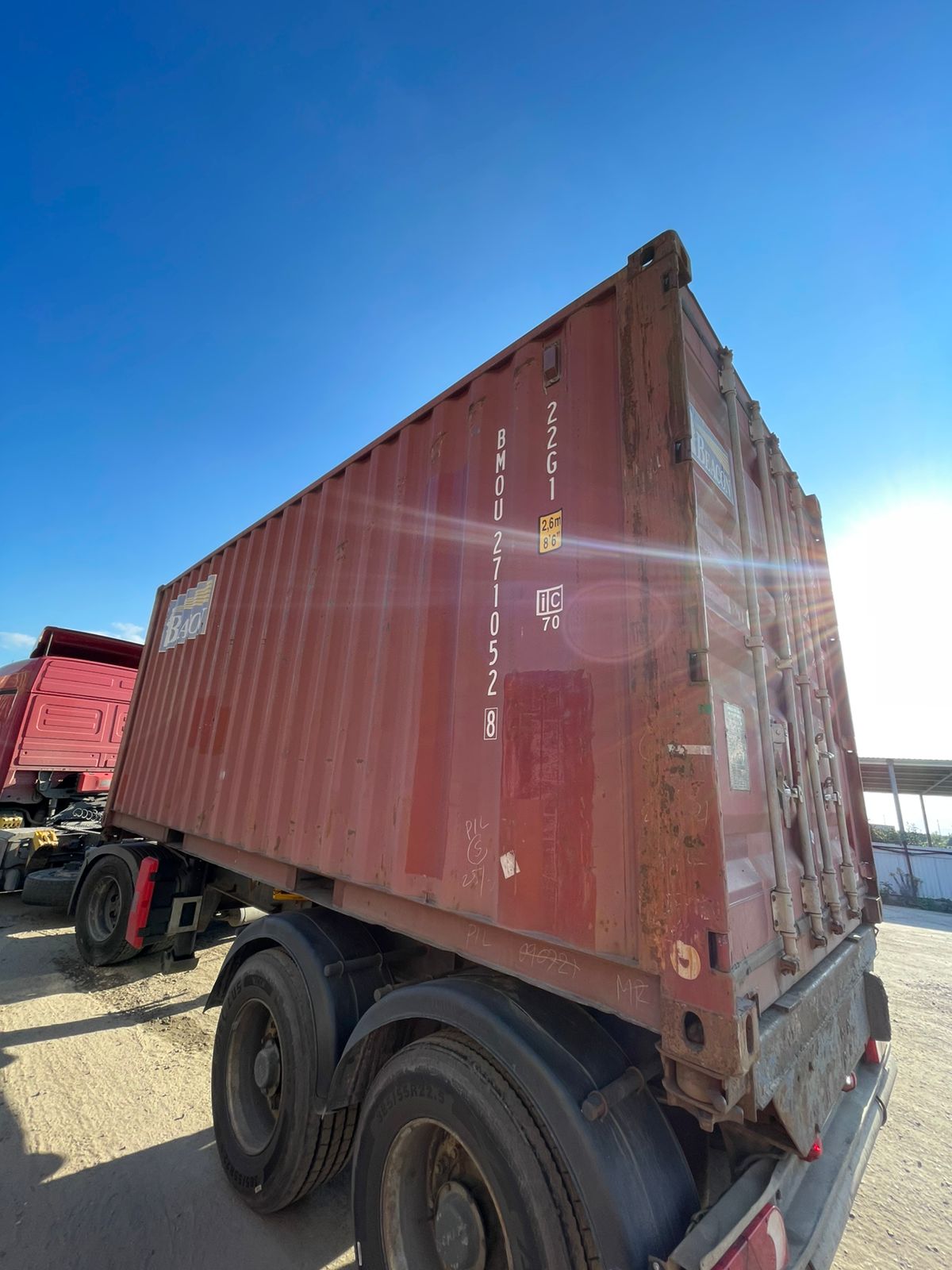 Морской контейнер BMOU2710528