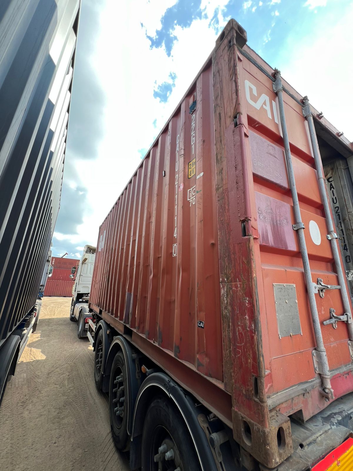 Морской контейнер CAIU2111140