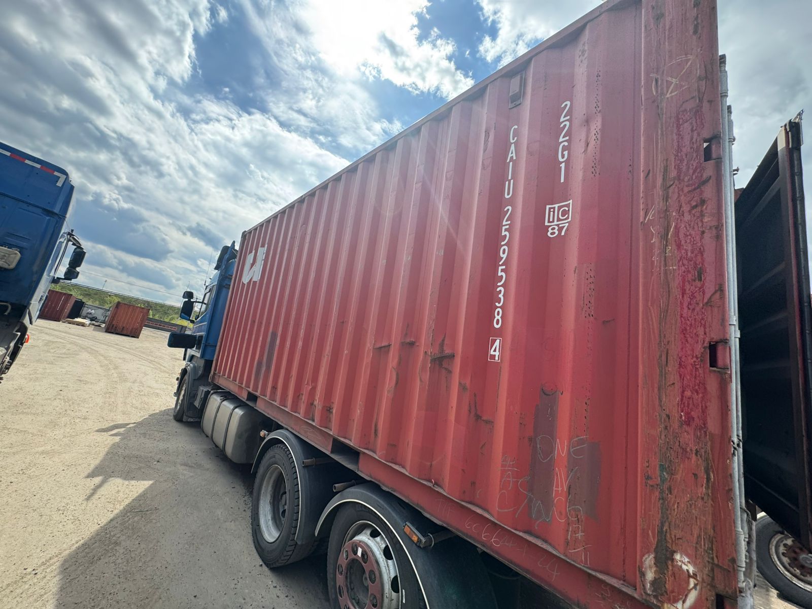 Морской контейнер CAIU2595384