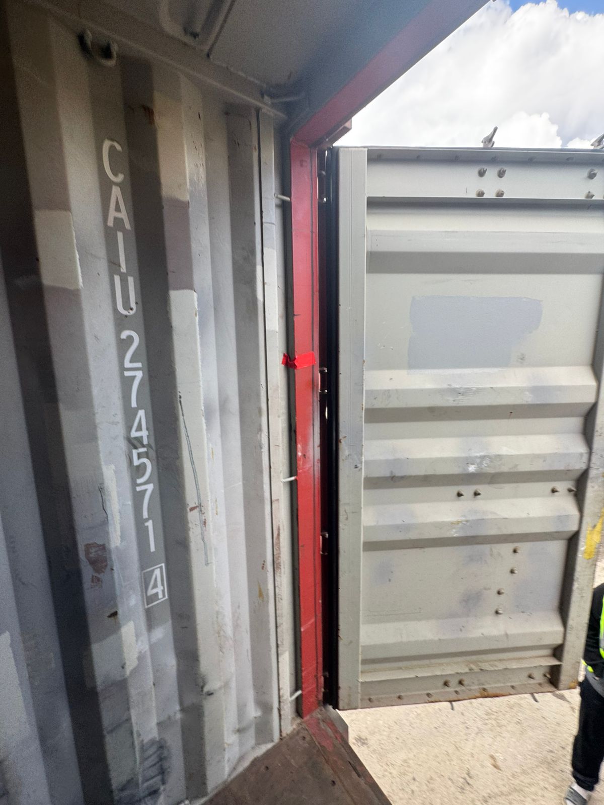 Морской контейнер CAIU2745714