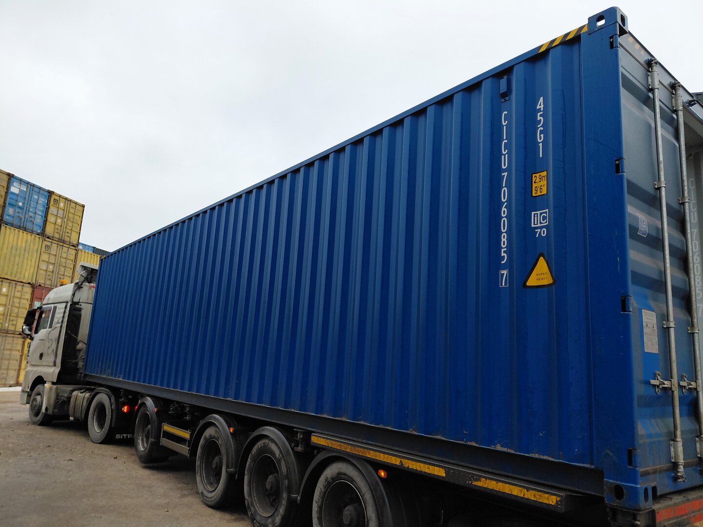 Морской контейнер CICU7060857