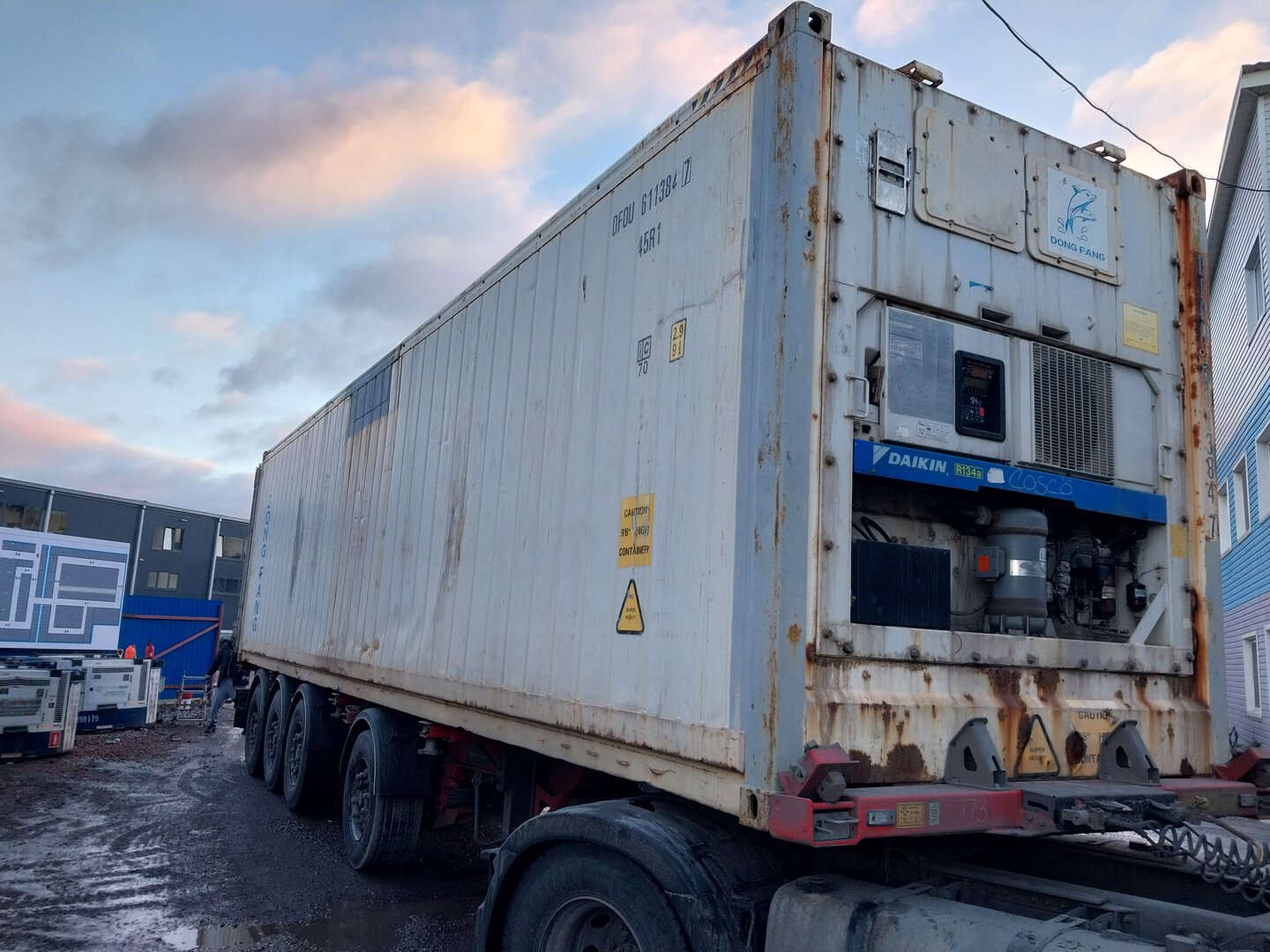 Морской контейнер DFOU6113847