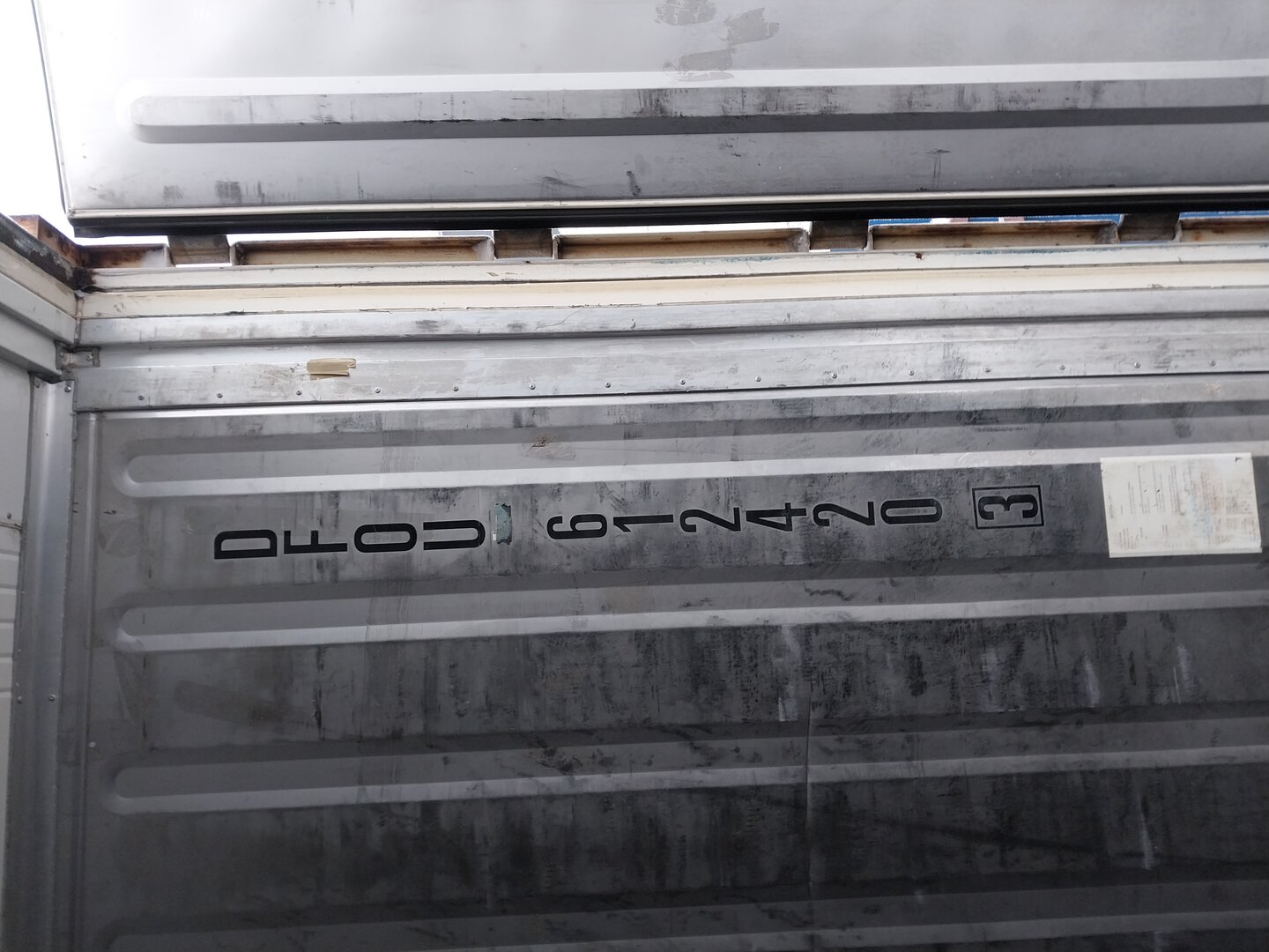 Морской контейнер DFOU6124203