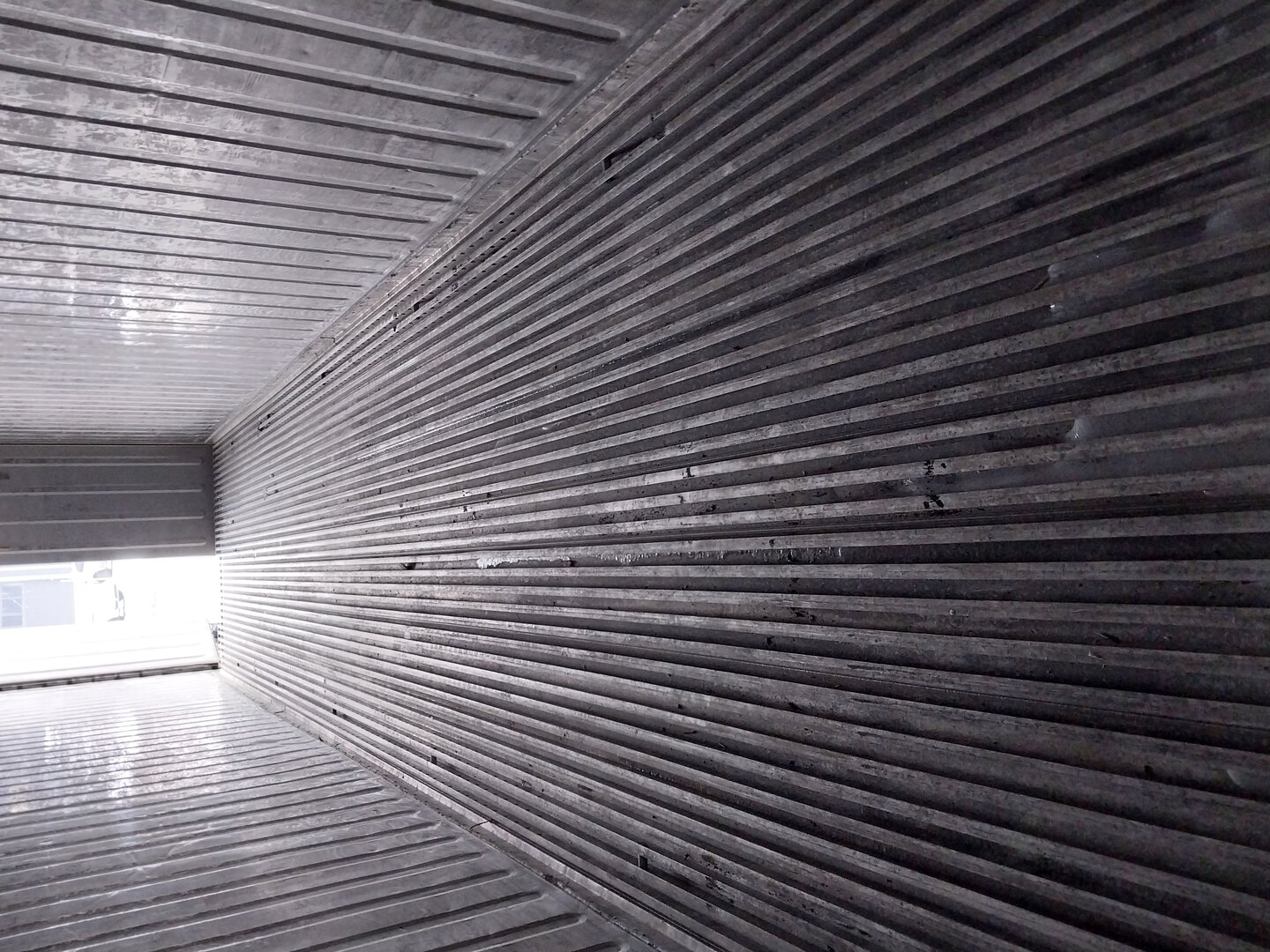 Морской контейнер DFOU6124203