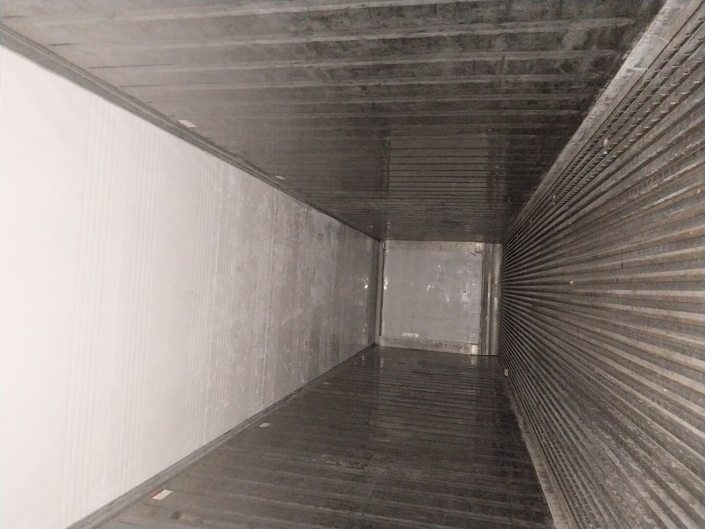 Морской контейнер DFOU6124883