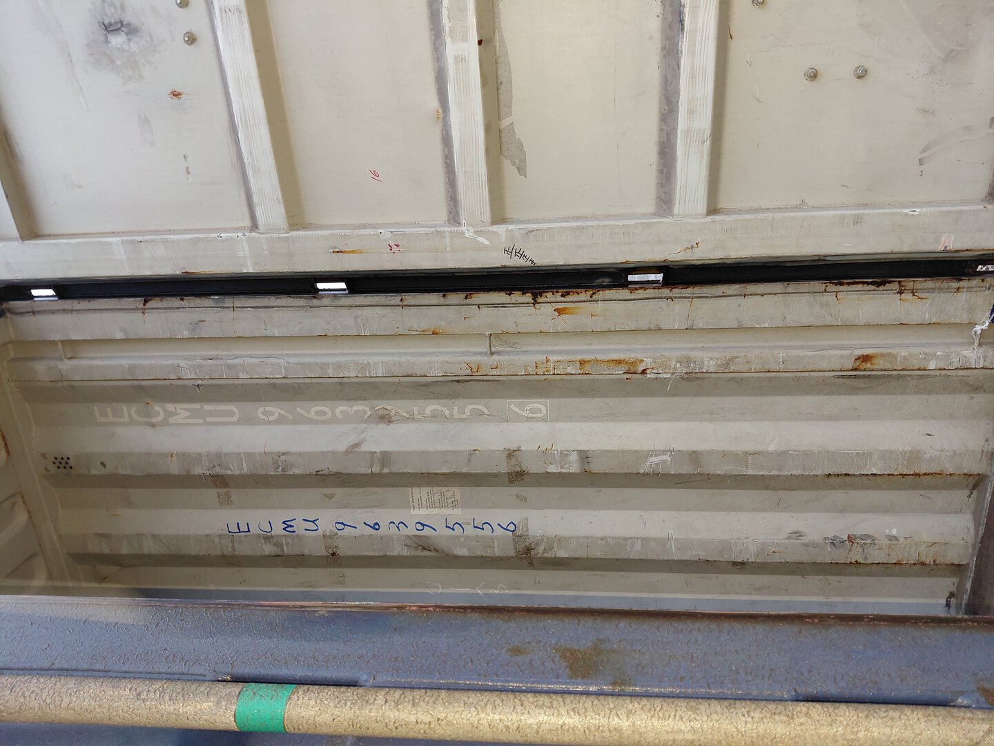 Морской контейнер ECMU9639556