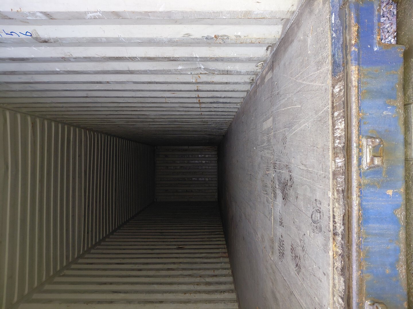 Морской контейнер ECMU9639556