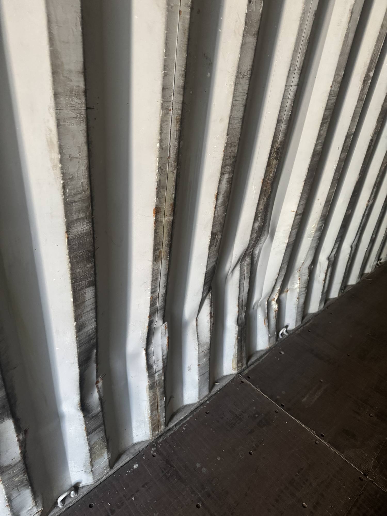 Морской контейнер ECMU9831717