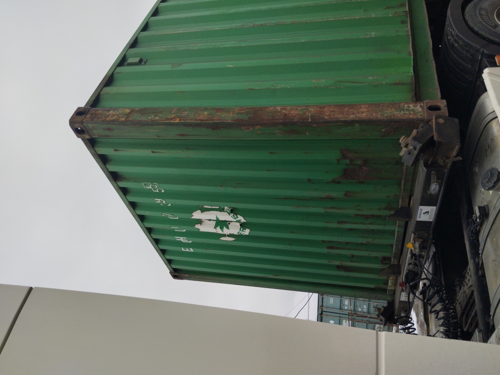 Морской контейнер EGHU1023955