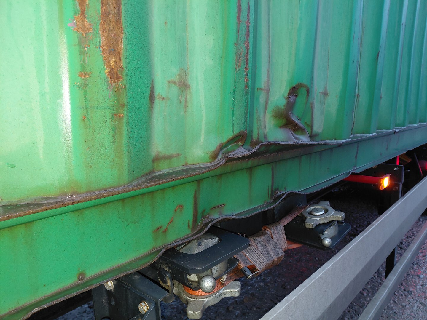 Морской контейнер EISU9861890