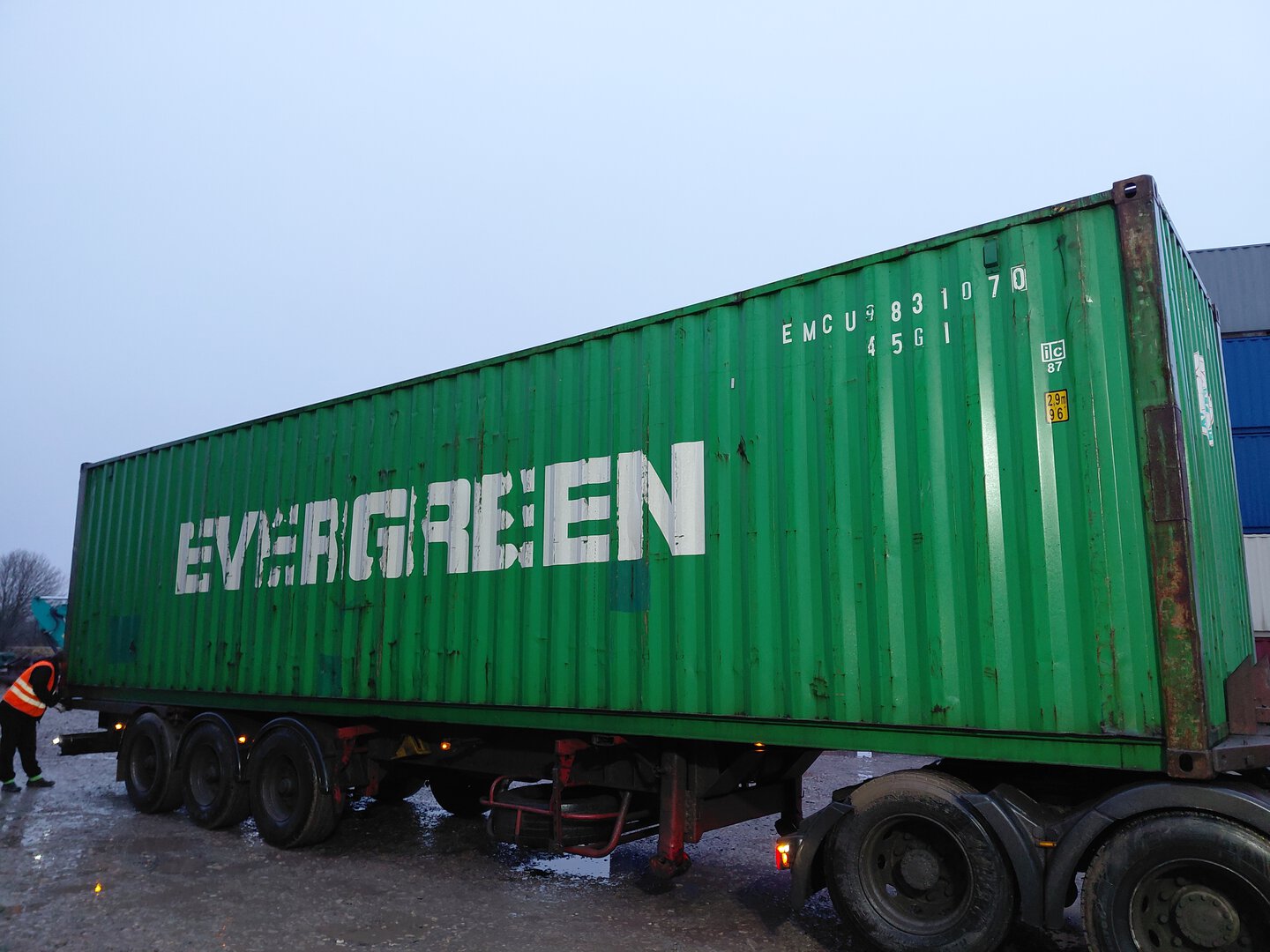 Морской контейнер EMCU9831070