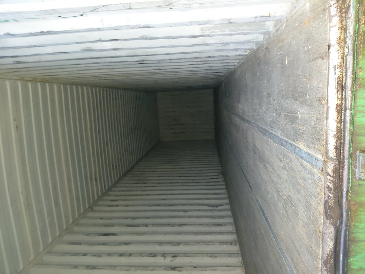 Морской контейнер EMCU9831070