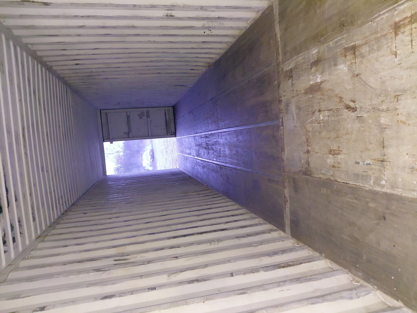 Морской контейнер EMCU9831070