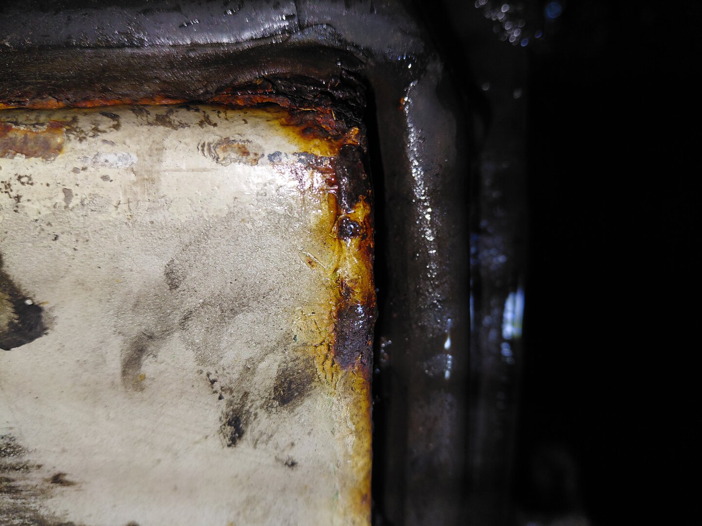 Морской контейнер EMCU9831070