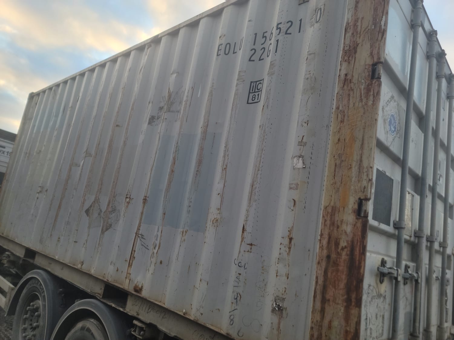 Морской контейнер EOLU1565210
