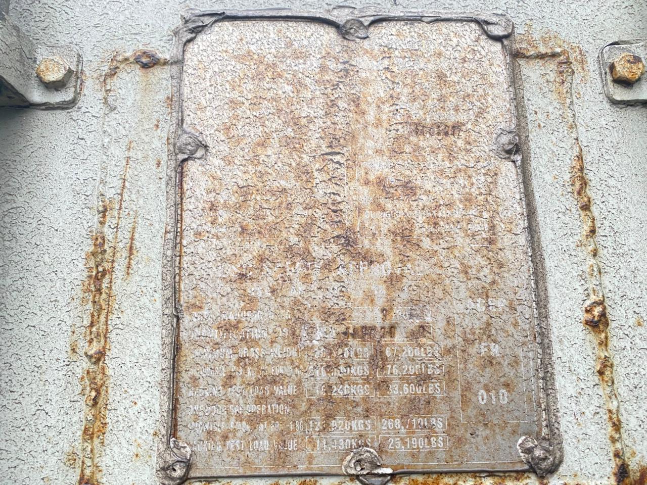 Морской контейнер EOLU1696380