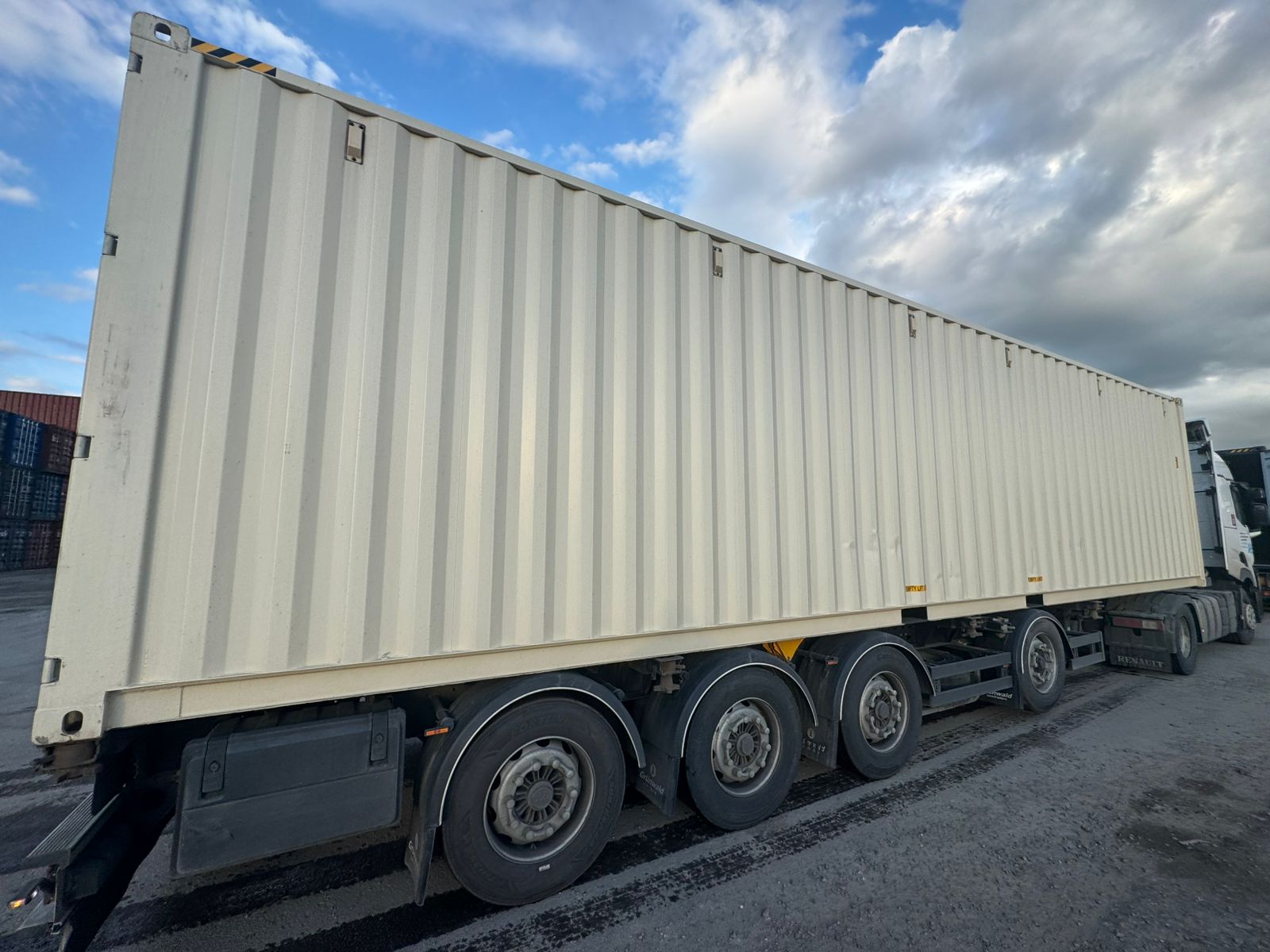 Морской контейнер HPCU4965630