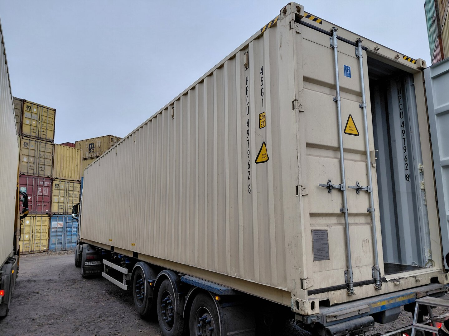 Морской контейнер HPCU4979628