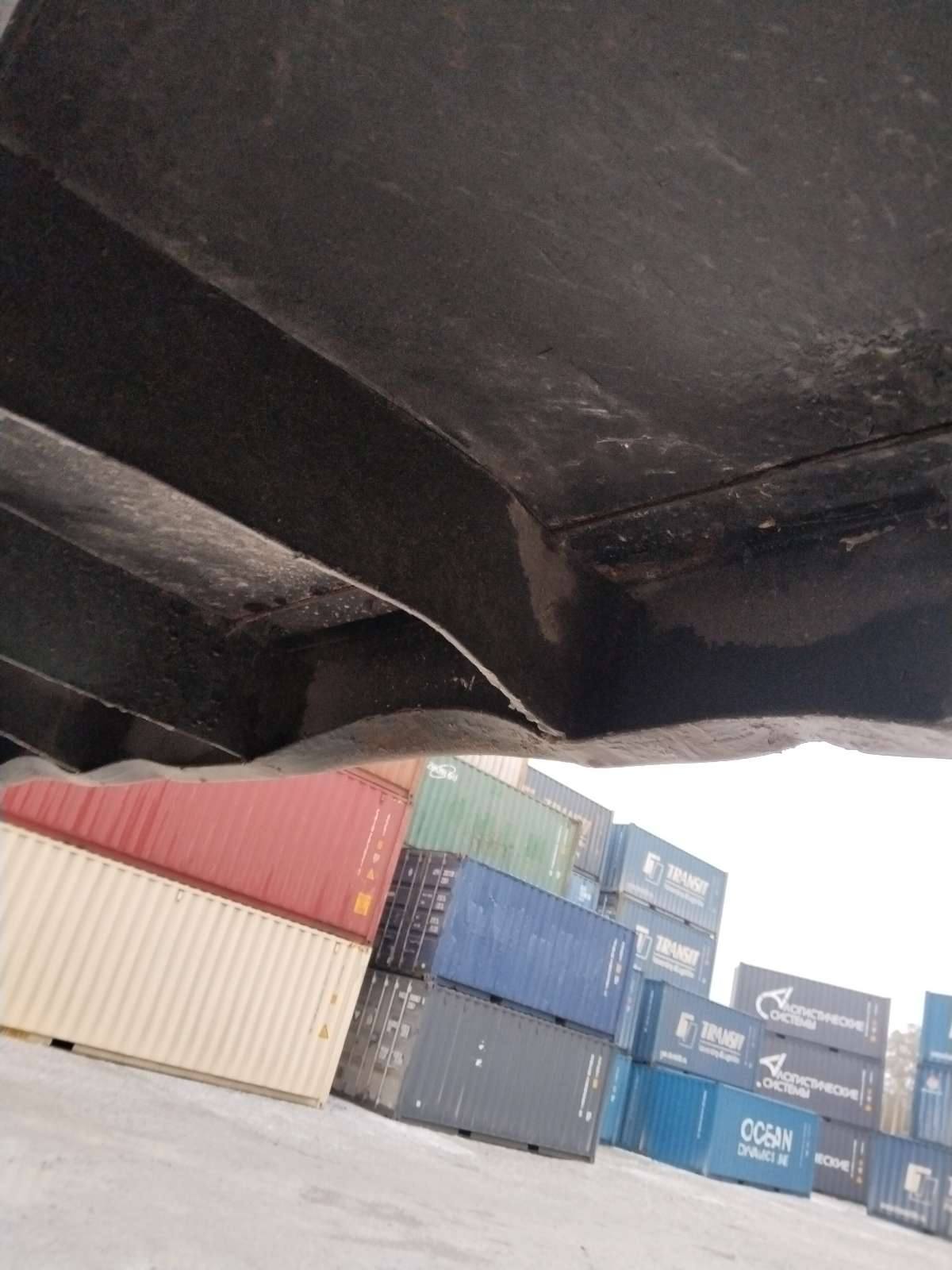 Морской контейнер JZPU2131100