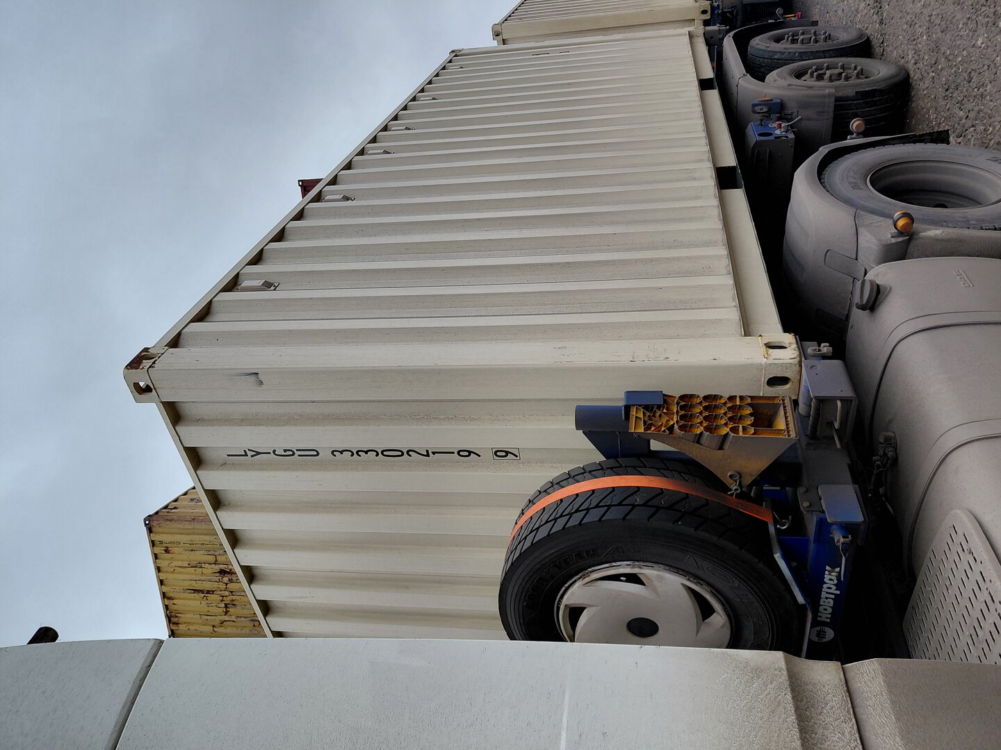 Морской контейнер LYGU3302199