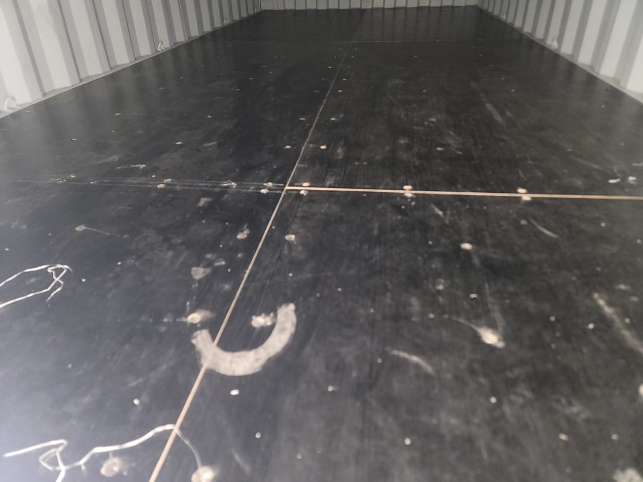 Морской контейнер LYGU3304210