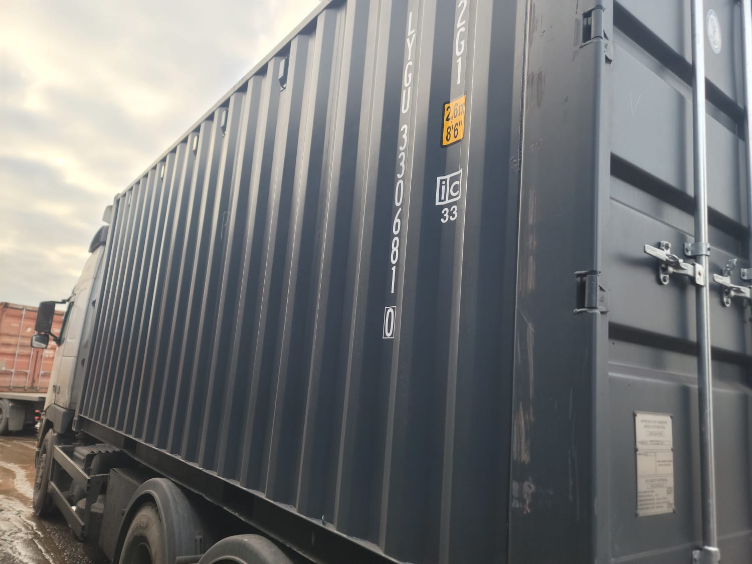 Морской контейнер LYGU3306810