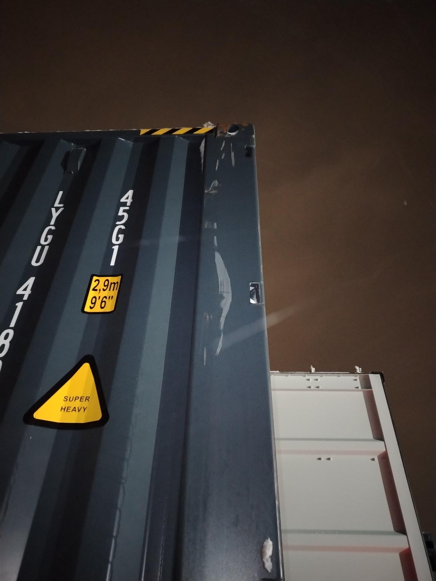 Морской контейнер LYGU4180120