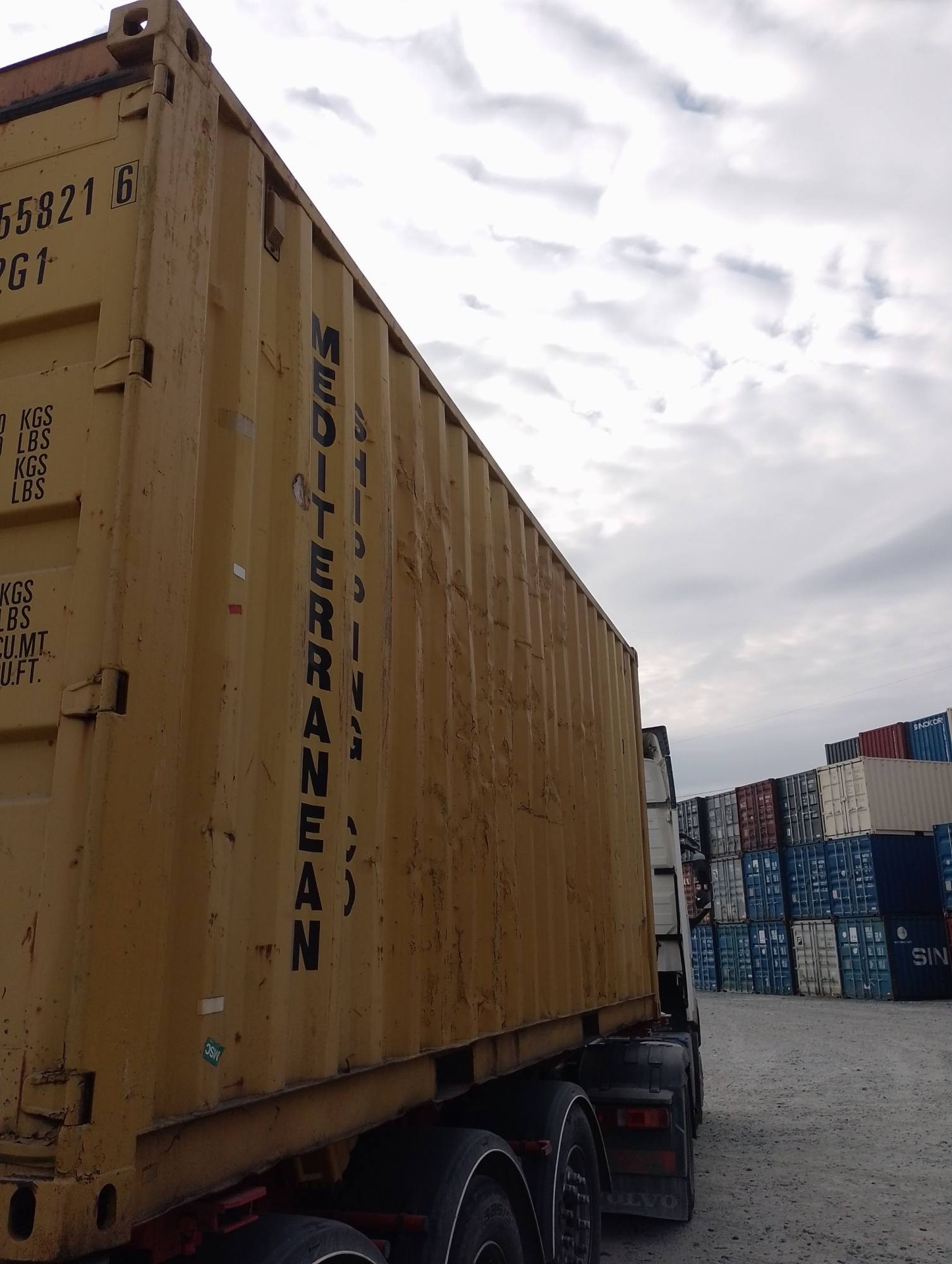 Морской контейнер MEDU1558216