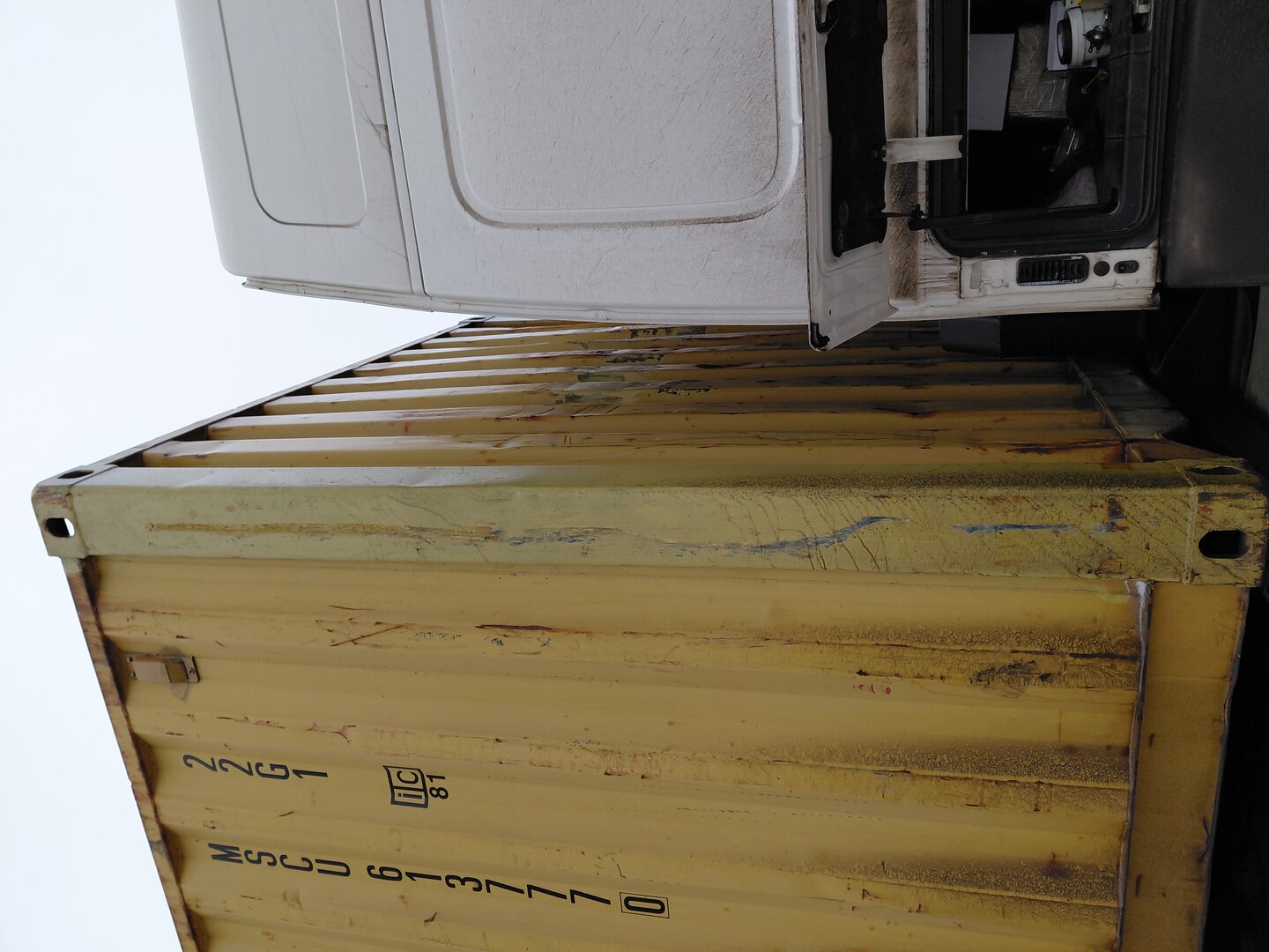 Морской контейнер MSCU6137770