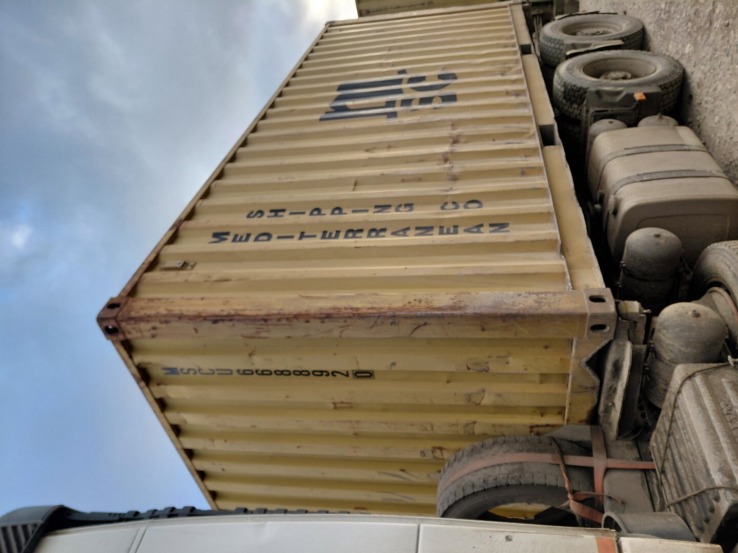 Морской контейнер MSCU6688920