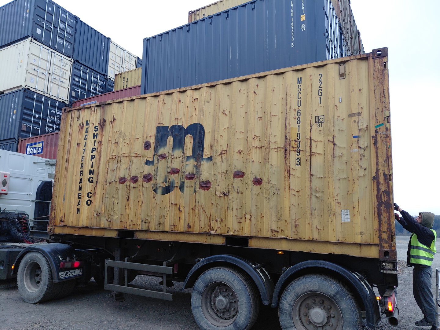 Морской контейнер MSCU6819893