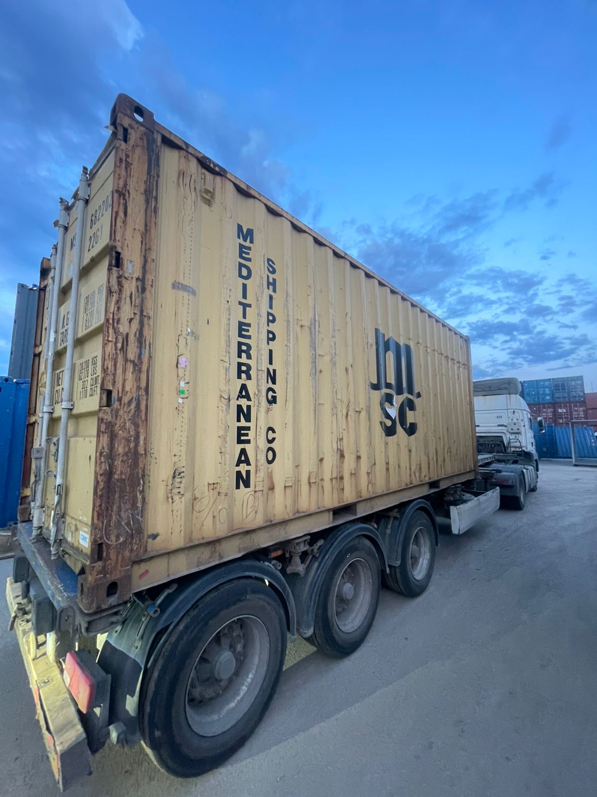 Морской контейнер MSCU6822027