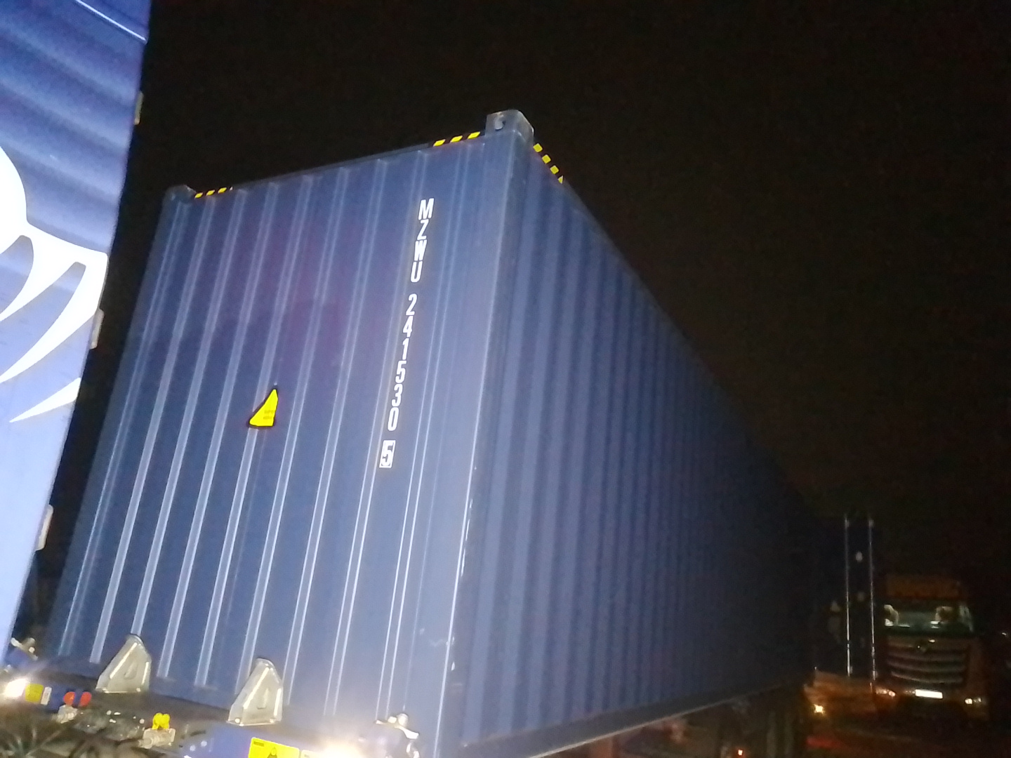 Морской контейнер MZWU2415305