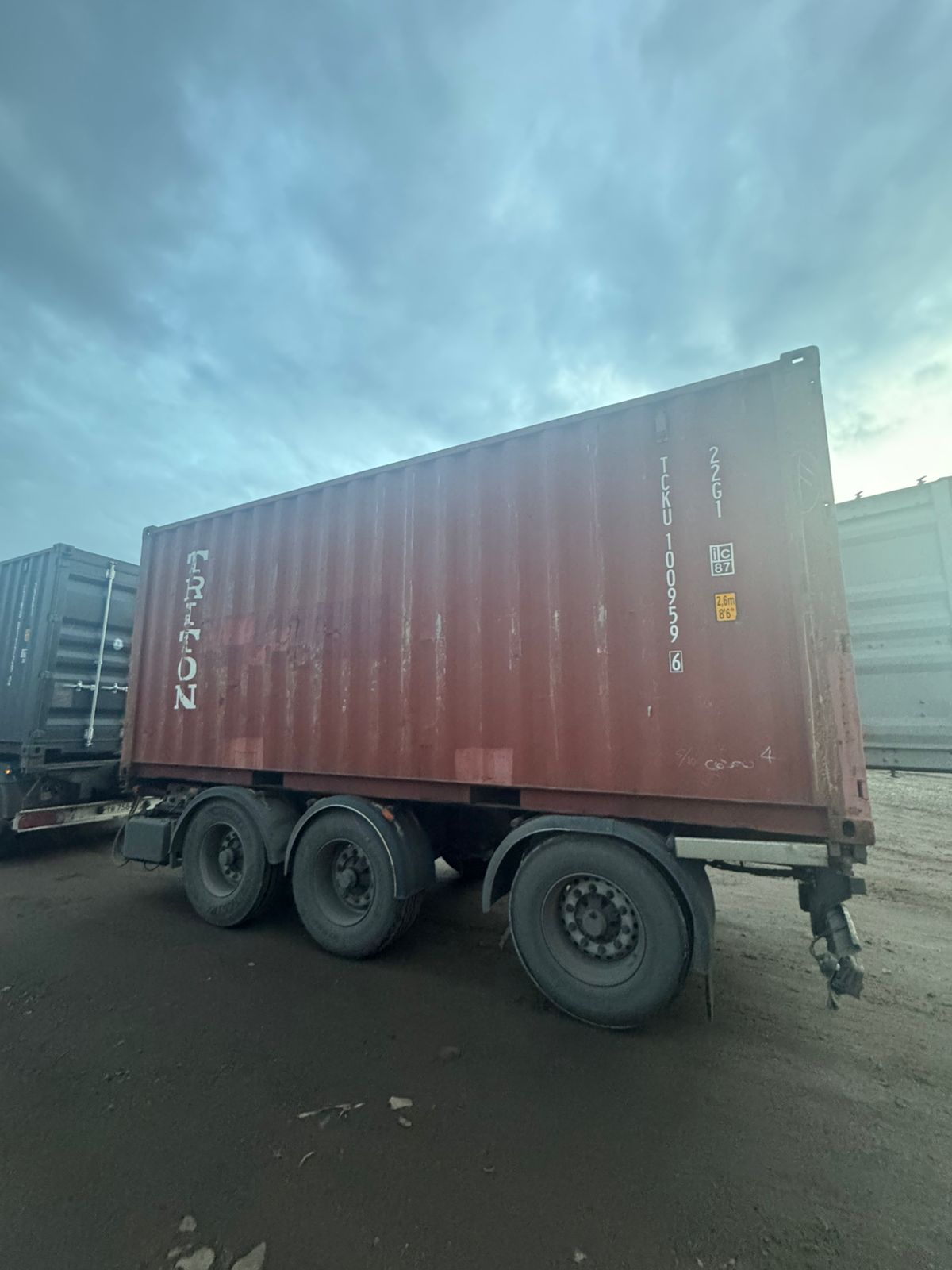 Морской контейнер TCKU1009596