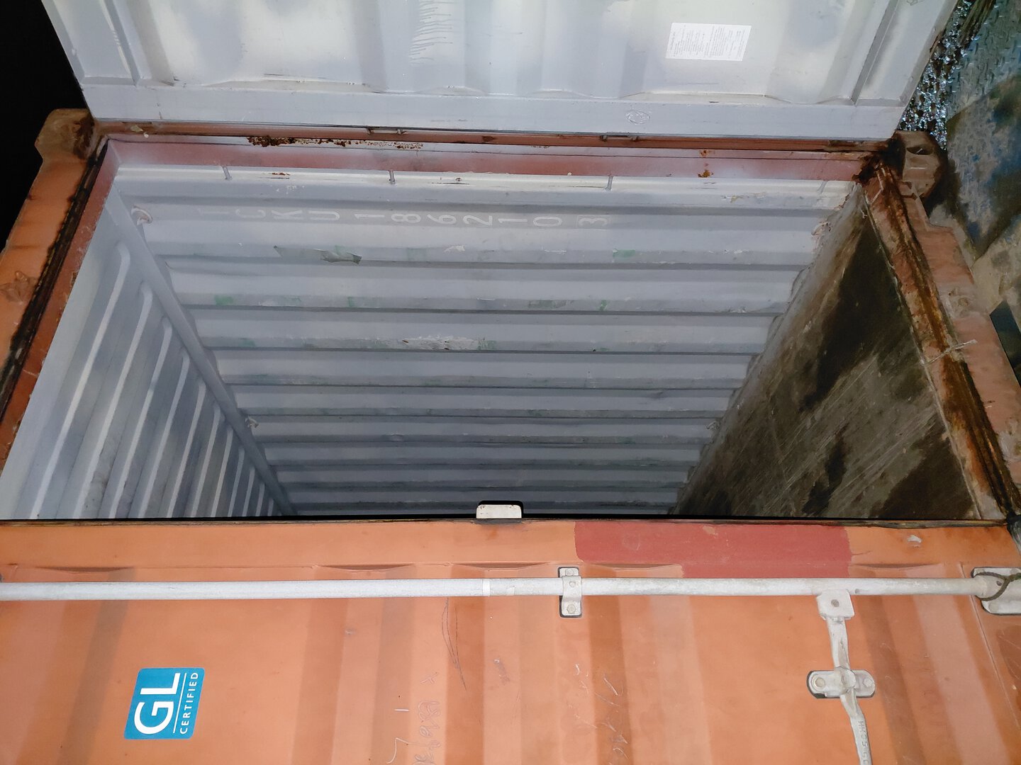 Морской контейнер TCKU1862103