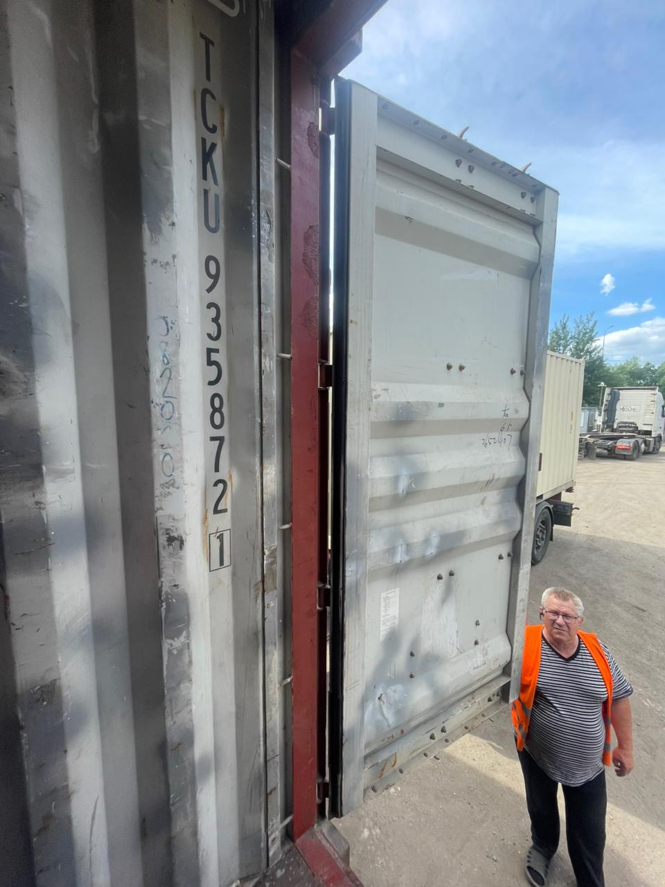 Морской контейнер TCKU9358721