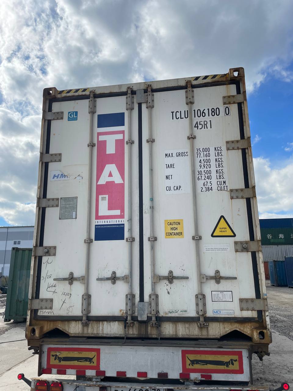 Морской контейнер TCLU1061800