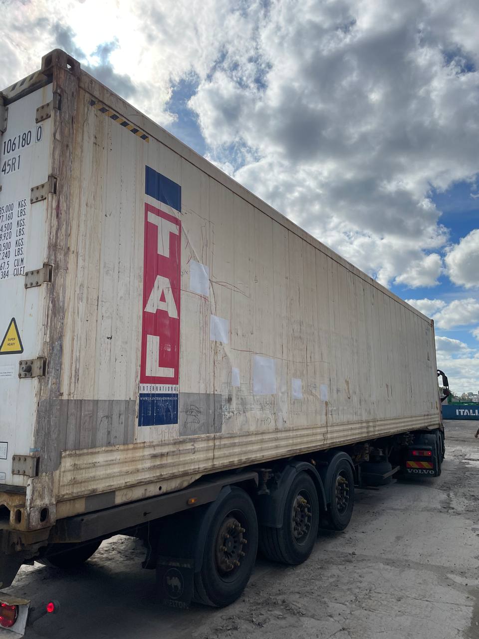 Морской контейнер TCLU1061800