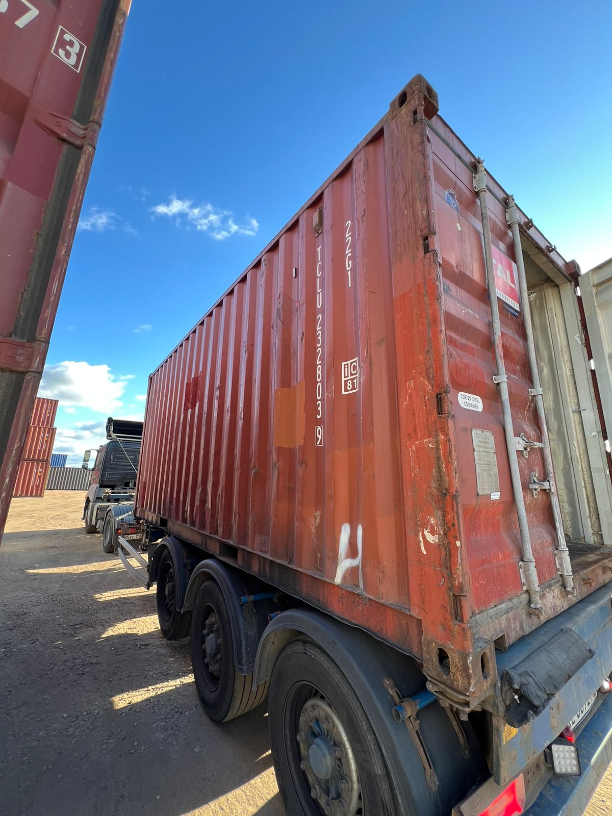 Морской контейнер TCLU2328039