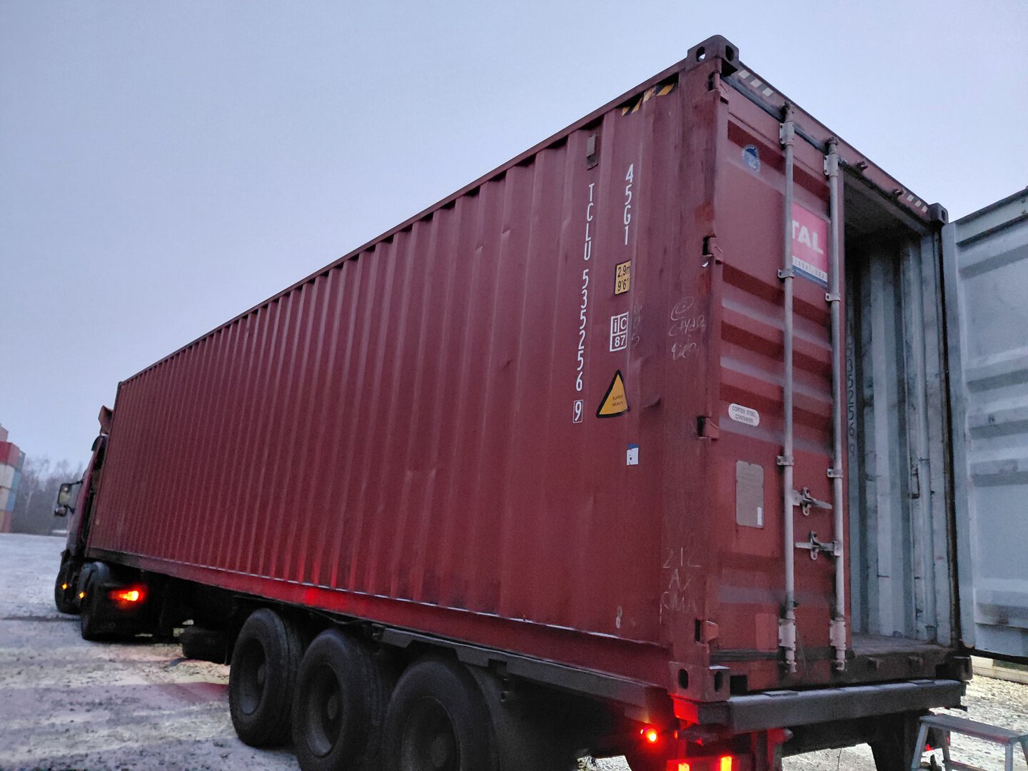 Морской контейнер TCLU5352569