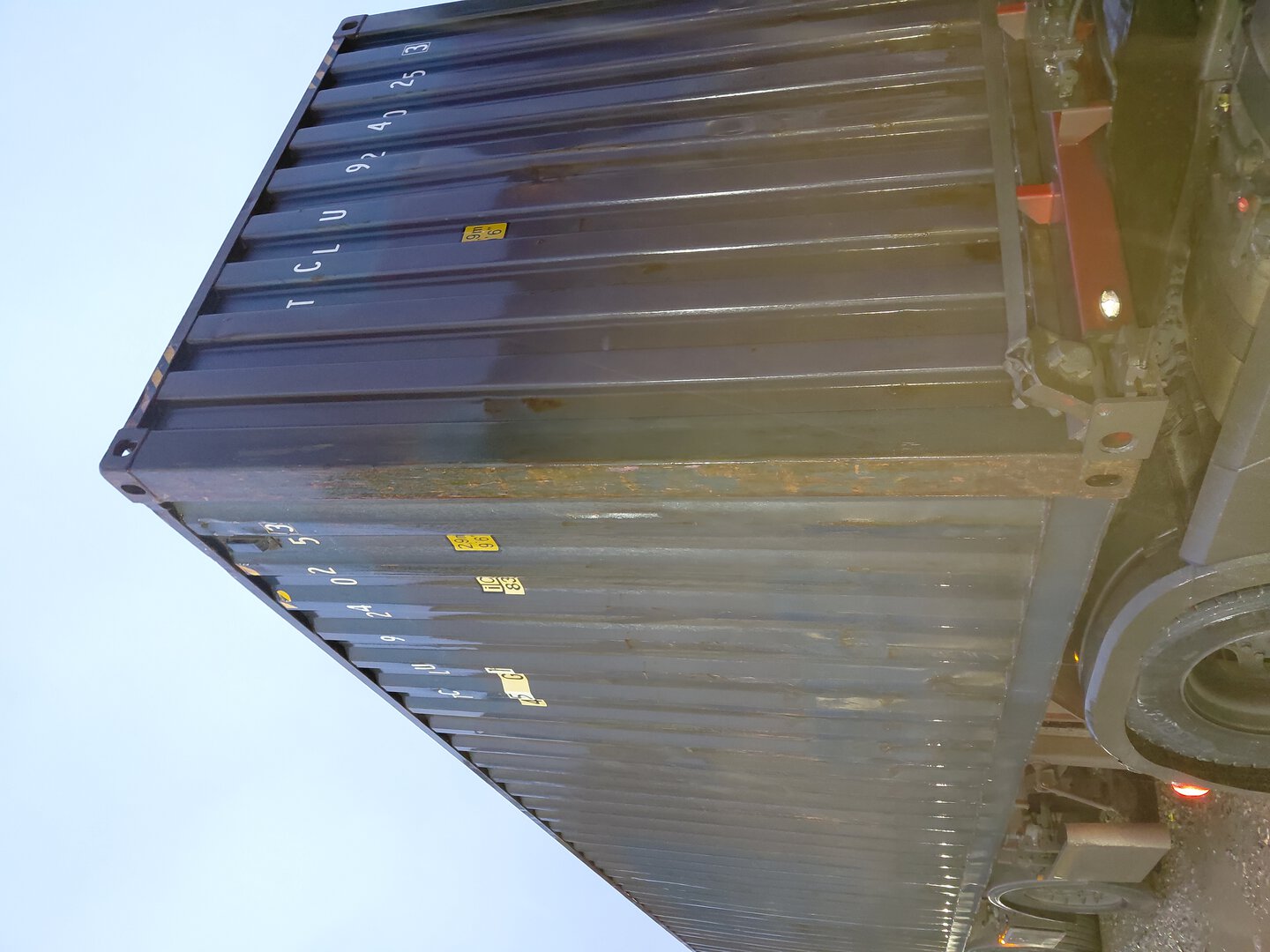 Морской контейнер TCLU9240253